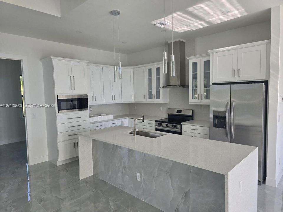 For Rent: $2,300 (3 beds, 2 baths, 0 Square Feet)