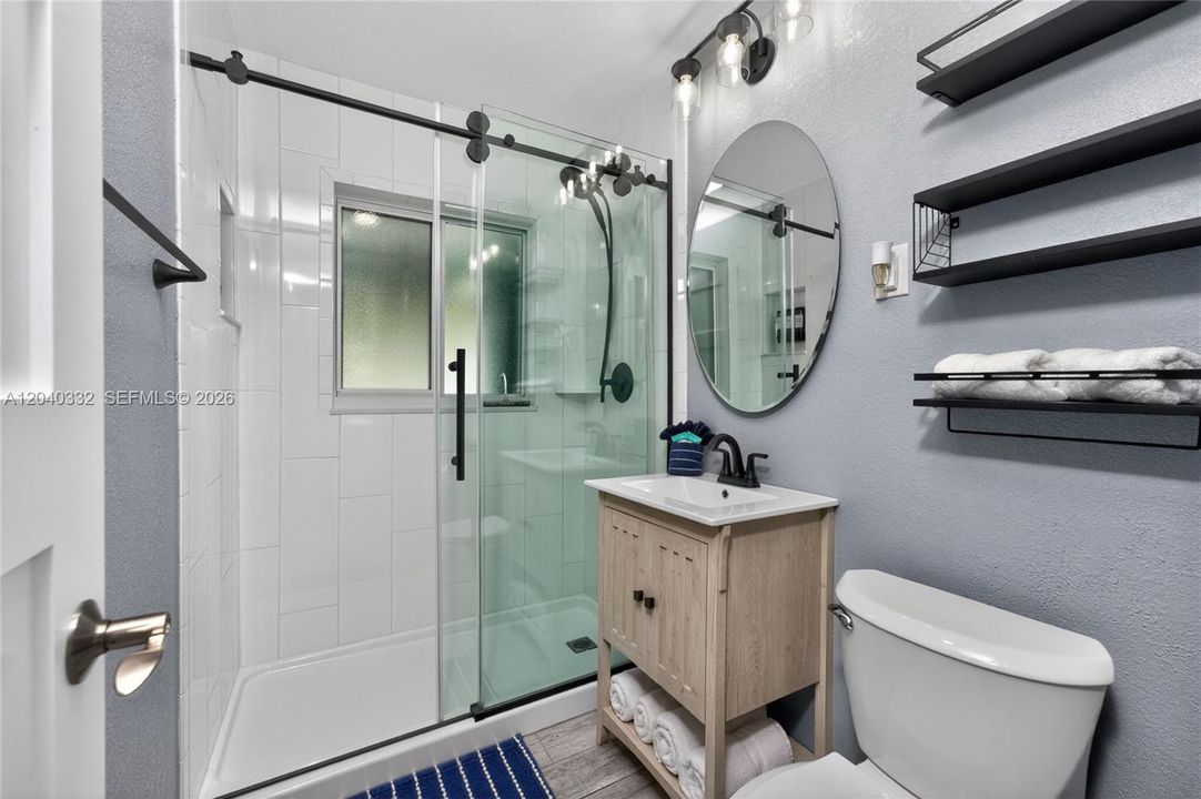 На продажу: $429,990 (3 спален, 2 ванн, 1485 Квадратных фут)