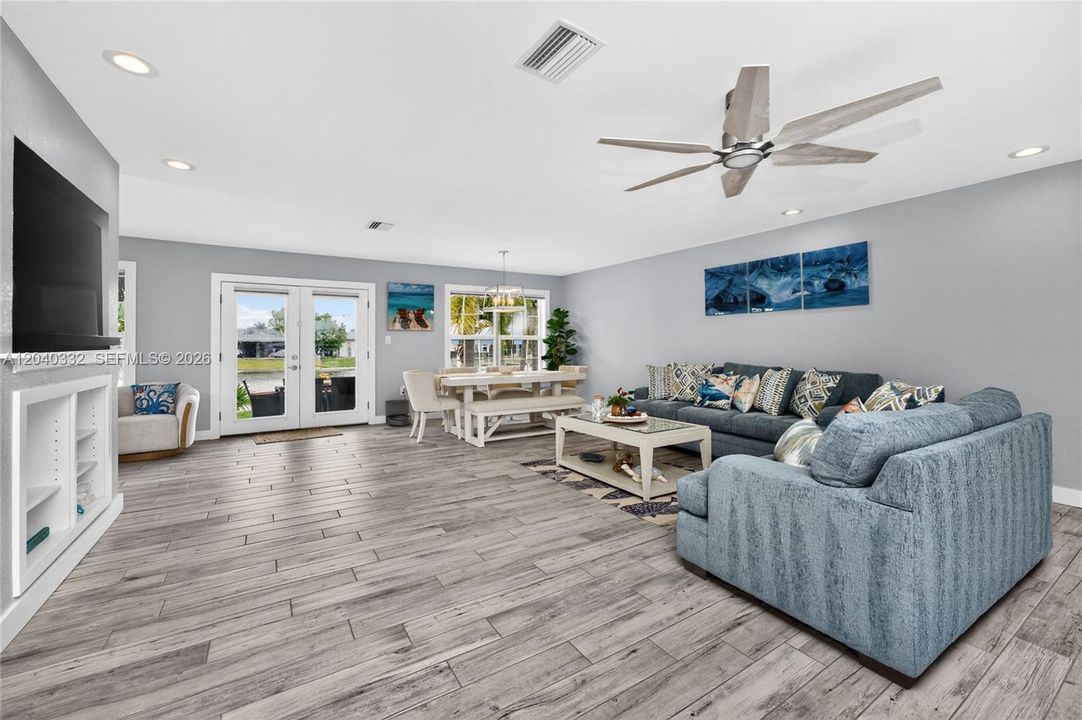 На продажу: $429,990 (3 спален, 2 ванн, 1485 Квадратных фут)