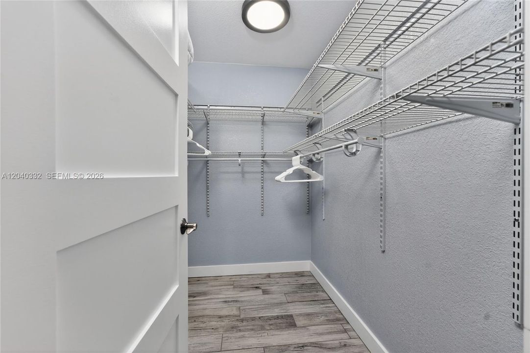 На продажу: $429,990 (3 спален, 2 ванн, 1485 Квадратных фут)