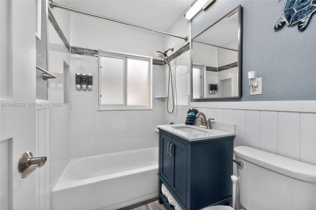 На продажу: $429,990 (3 спален, 2 ванн, 1485 Квадратных фут)