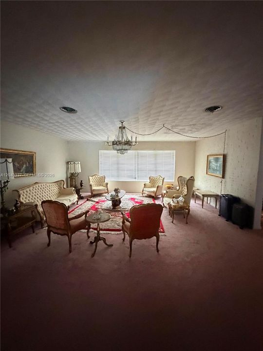 LIVING ROOM 1