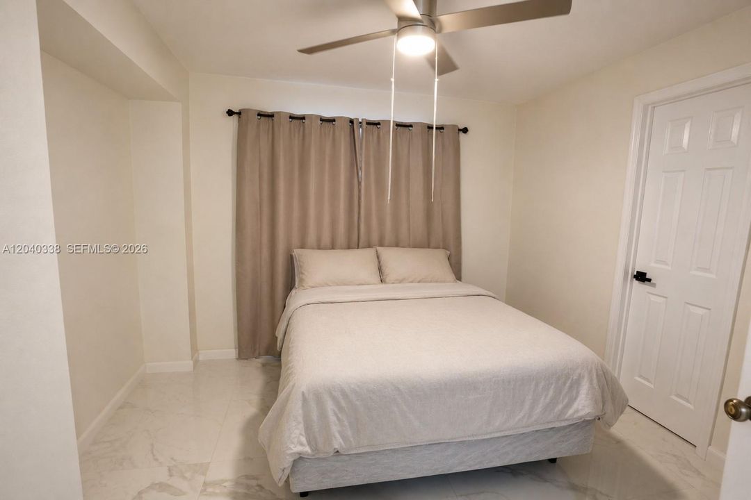 For Sale: $1,500,000 (5 beds, 3 baths, 2633 Square Feet)