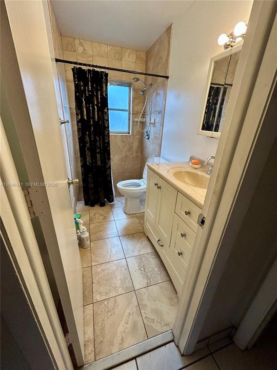 For Rent: $3,100 (3 beds, 2 baths, 1218 Square Feet)