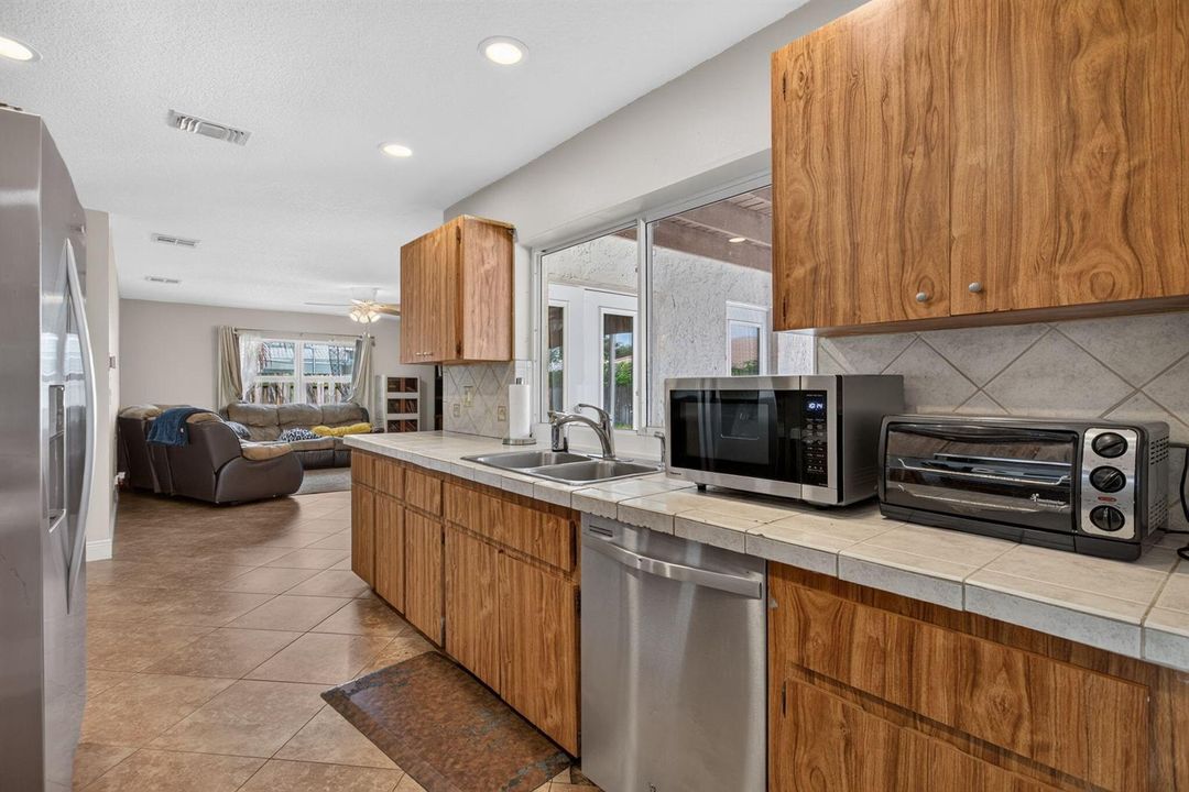 29-web-or-mls-11241-7718