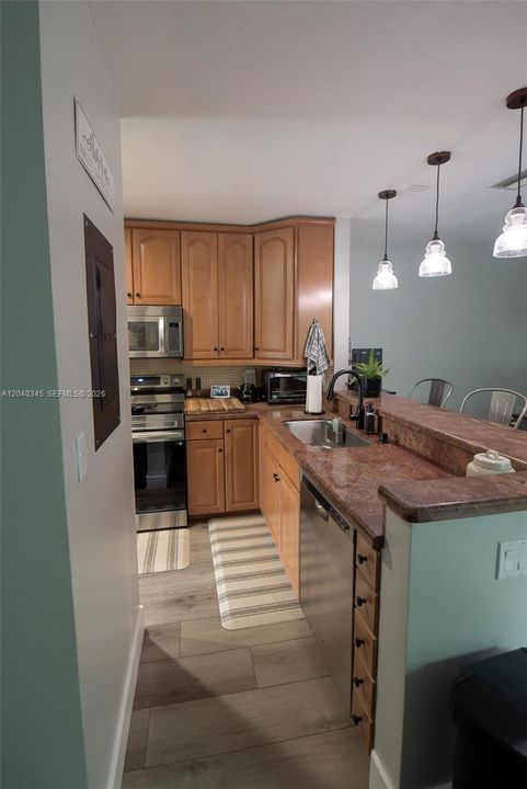 En Venta: $399,999 (3 camas, 2 baños, 1341 Pies cuadrados)