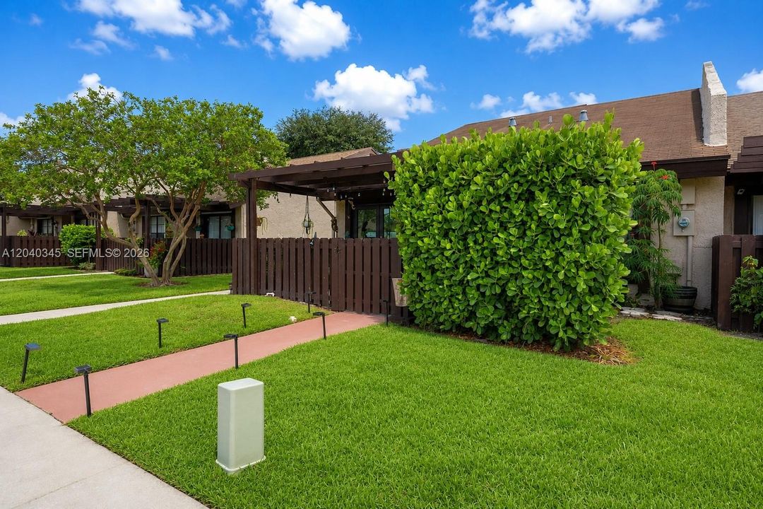 En Venta: $399,999 (3 camas, 2 baños, 1341 Pies cuadrados)