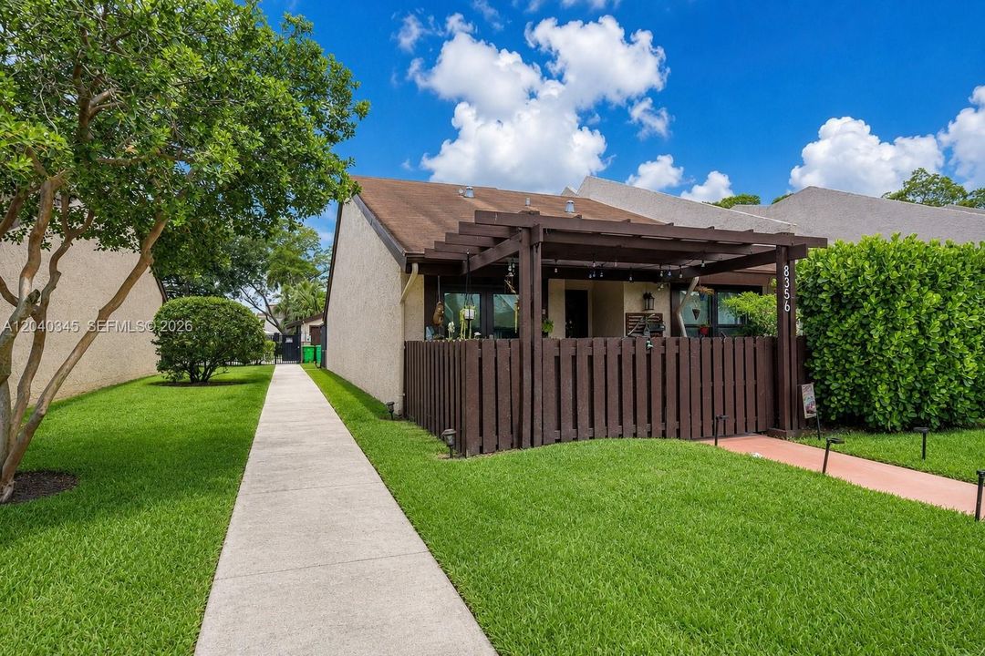 En Venta: $399,999 (3 camas, 2 baños, 1341 Pies cuadrados)