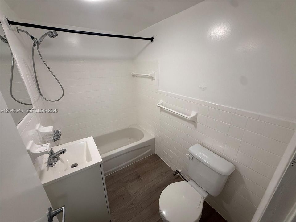 В аренду: $1,900 (1 спален, 1 ванн, 750 Квадратных фут)