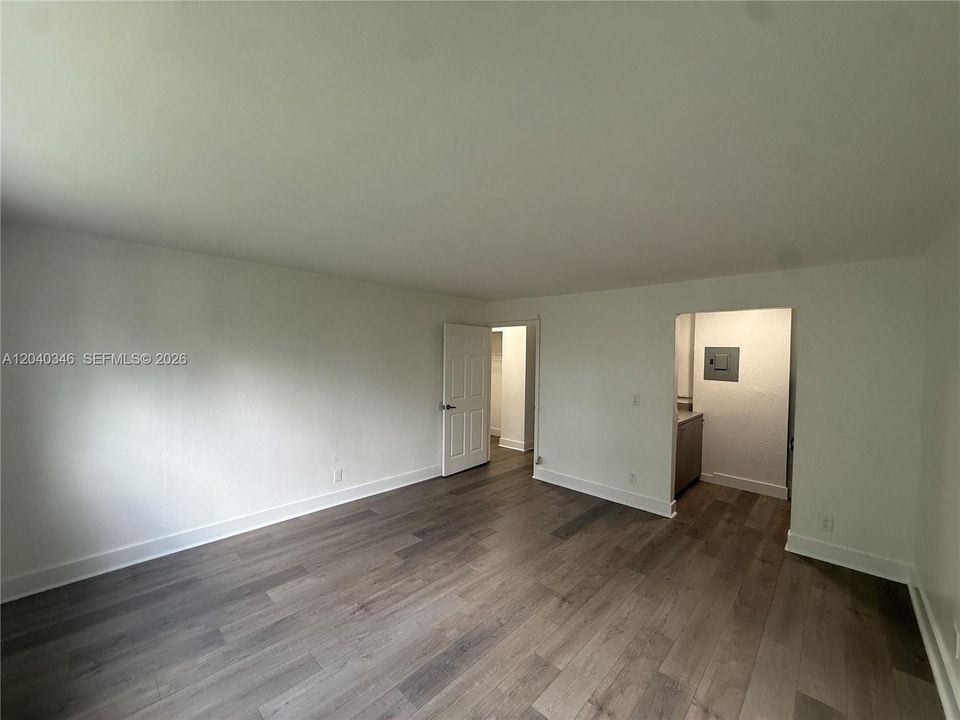В аренду: $1,900 (1 спален, 1 ванн, 750 Квадратных фут)