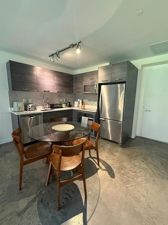 В аренду: $2,300 (1 спален, 1 ванн, 526 Квадратных фут)