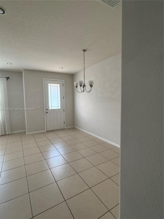 В аренду: $2,400 (3 спален, 2 ванн, 0 Квадратных фут)