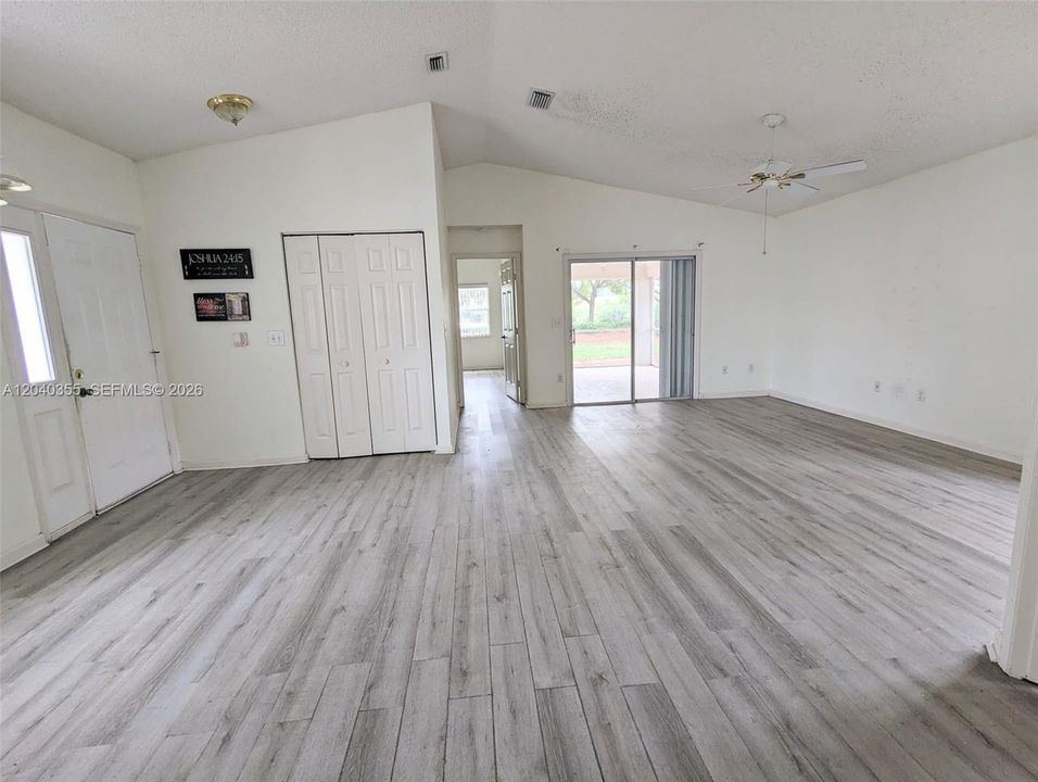 For Rent: $2,690 (3 beds, 2 baths, 1488 Square Feet)