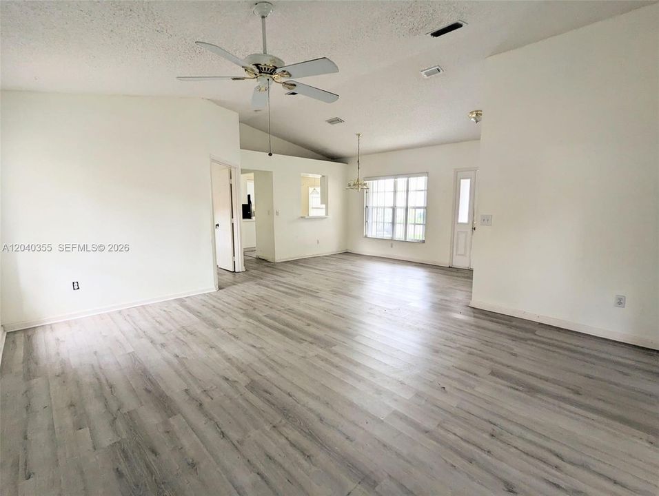 For Rent: $2,690 (3 beds, 2 baths, 1488 Square Feet)