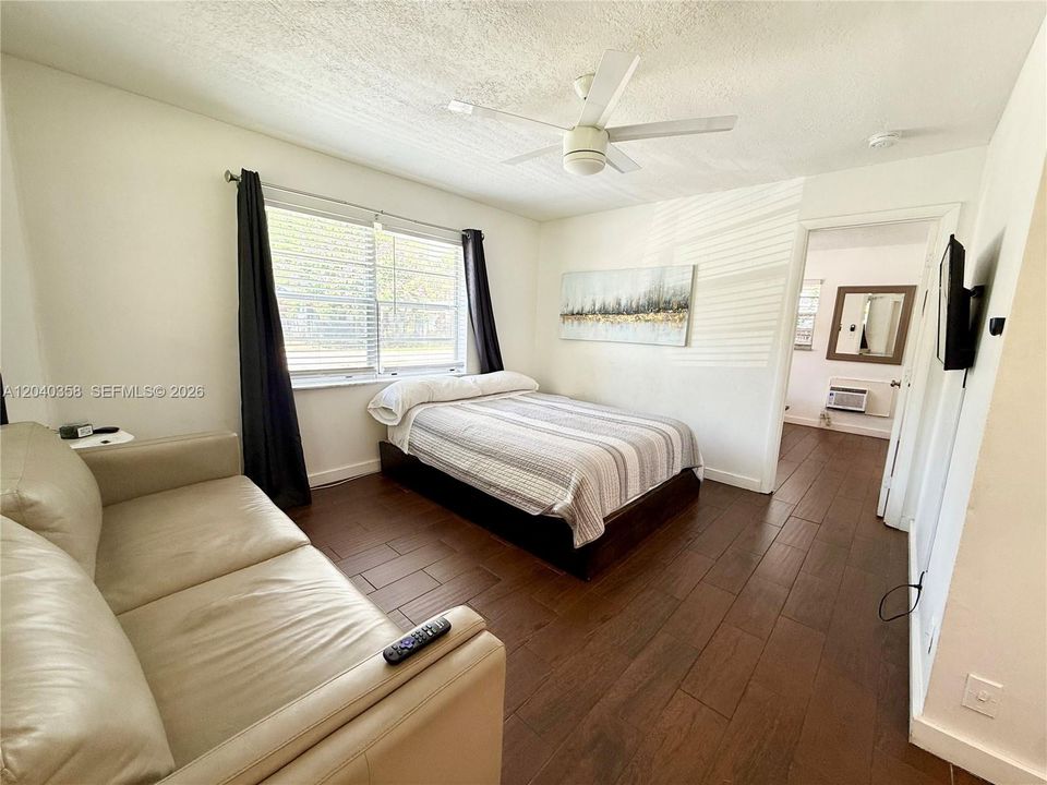 В аренду: $1,750 (1 спален, 1 ванн, 600 Квадратных фут)