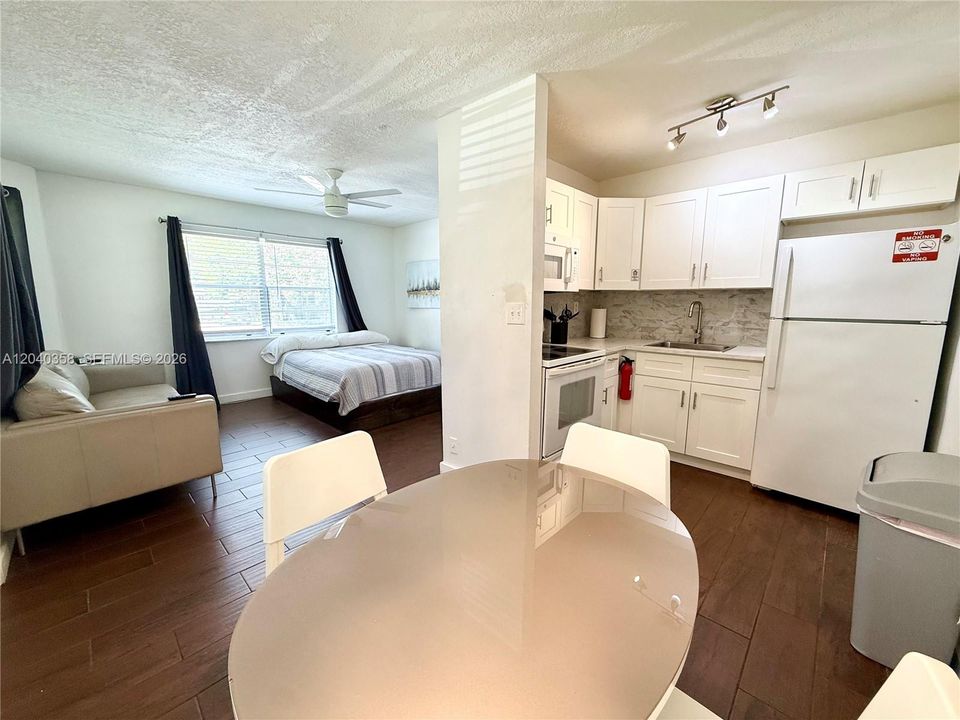 В аренду: $1,750 (1 спален, 1 ванн, 600 Квадратных фут)