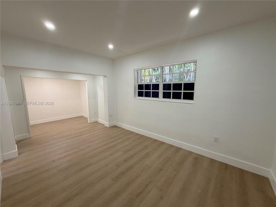 For Rent: $4,100 (3 beds, 2 baths, 1912 Square Feet)