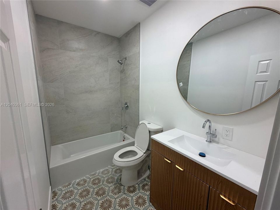 For Rent: $4,100 (3 beds, 2 baths, 1912 Square Feet)