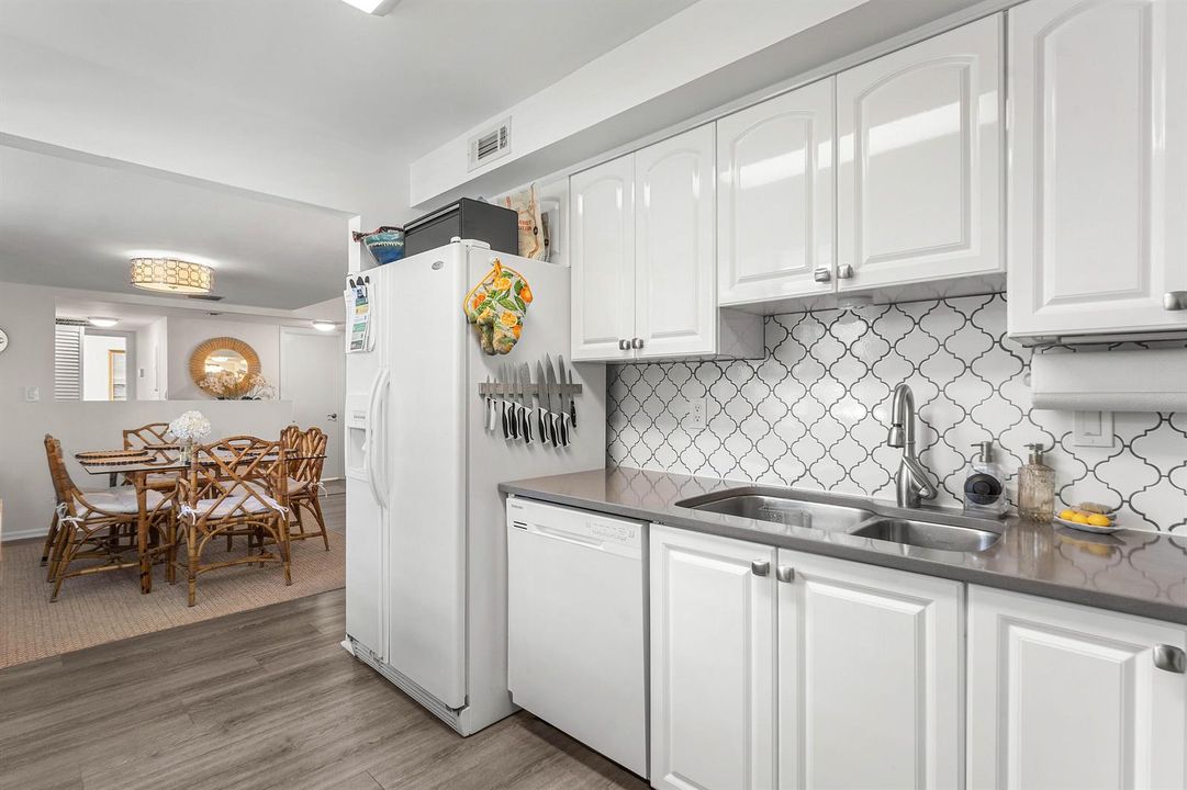 009-1605SouthUSHighway1-M1206-Jupiter-FL