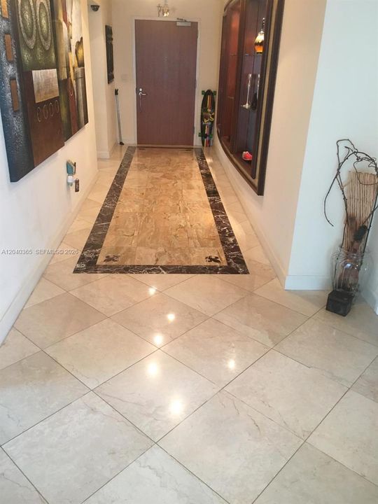 En Renta: $9,990 (3 camas, 3 baños, 2340 Pies cuadrados)