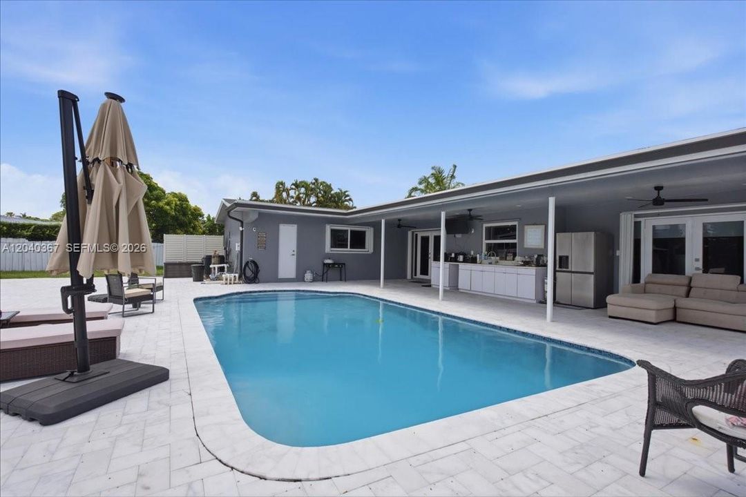 Active With Contract: $839,900 (4 beds, 3 baths, 2525 Square Feet)