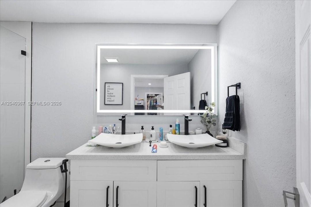 Active With Contract: $839,900 (4 beds, 3 baths, 2525 Square Feet)