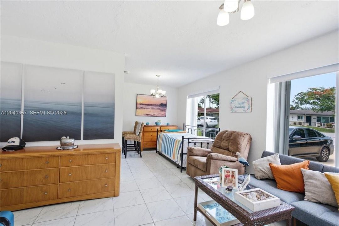 Active With Contract: $839,900 (4 beds, 3 baths, 2525 Square Feet)