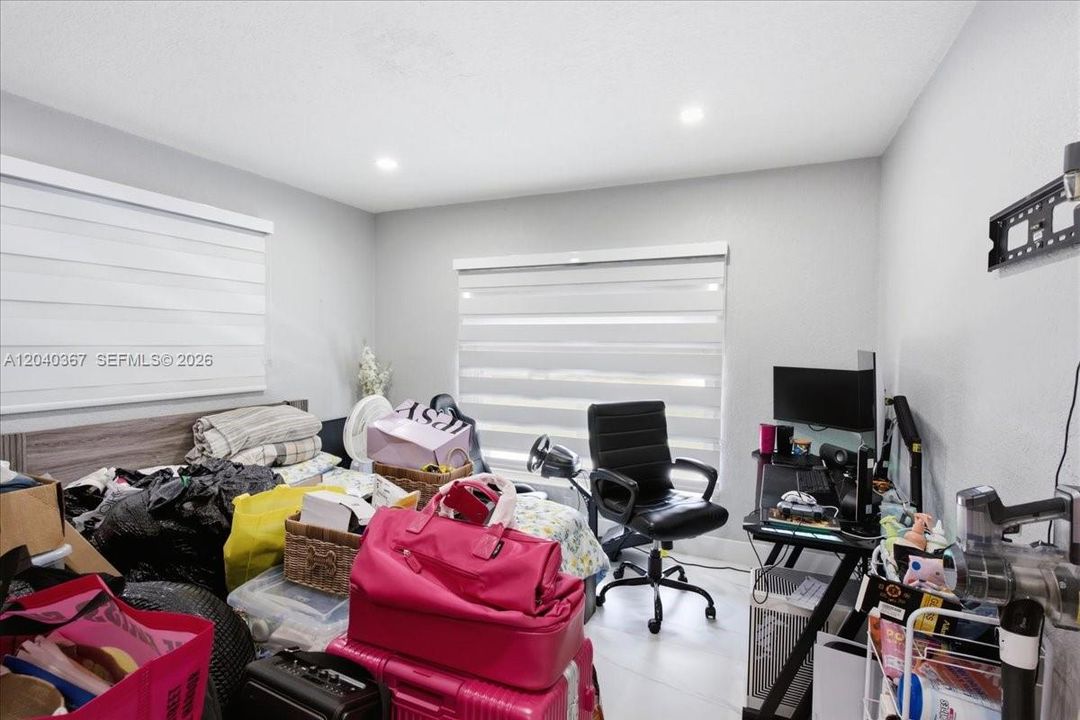 Active With Contract: $839,900 (4 beds, 3 baths, 2525 Square Feet)