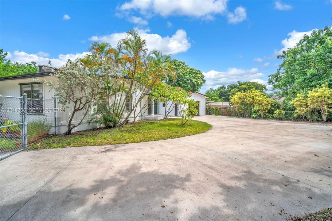 На продажу: $649,000 (3 спален, 2 ванн, 1710 Квадратных фут)