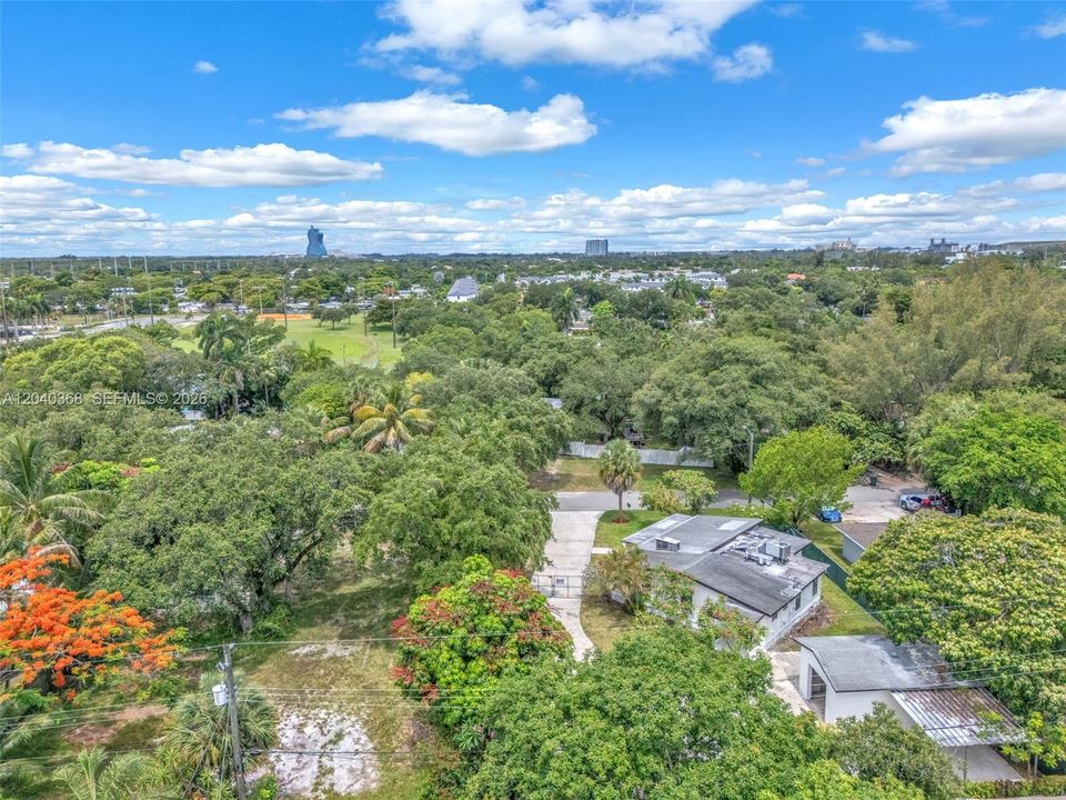 ~2–3 miles from the Seminole Hard Rock Hotel & Casino