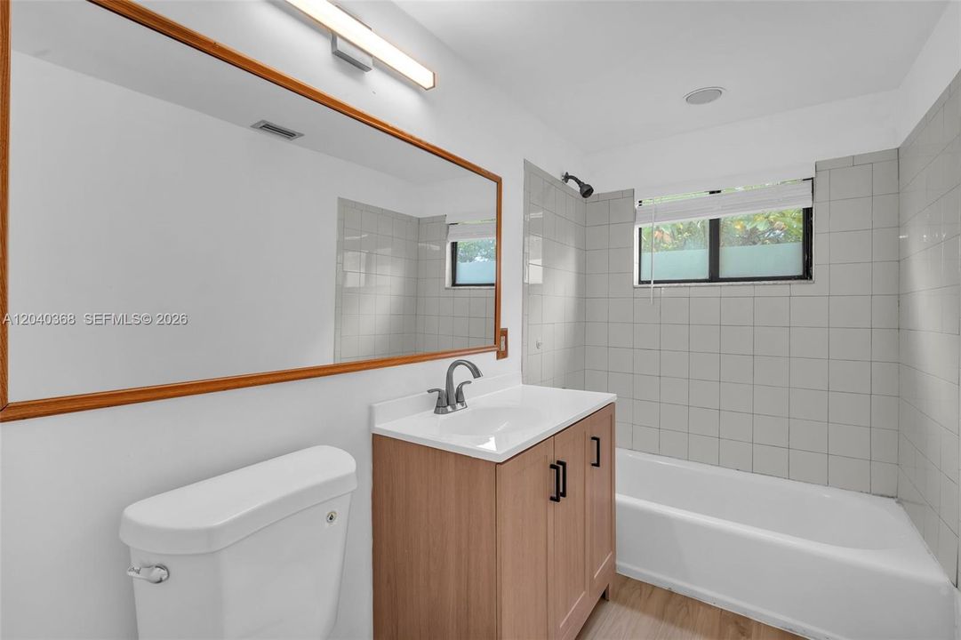 На продажу: $649,000 (3 спален, 2 ванн, 1710 Квадратных фут)