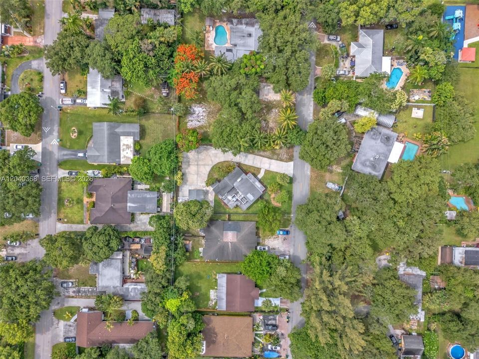 На продажу: $649,000 (3 спален, 2 ванн, 1710 Квадратных фут)