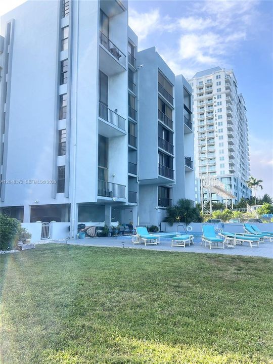 En Venta: $285,000 (1 camas, 1 baños, 741 Pies cuadrados)