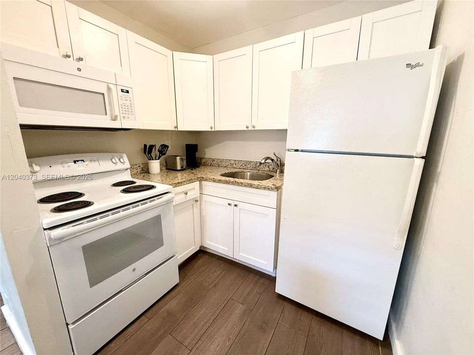 For Rent: $1,750 (1 beds, 1 baths, 600 Square Feet)
