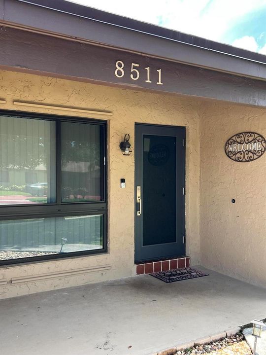 8511 Front DOOR