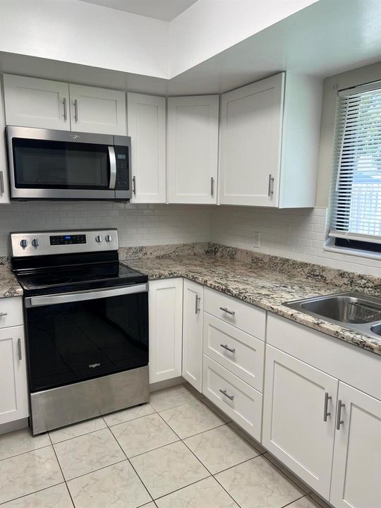 8511 Kitchen window