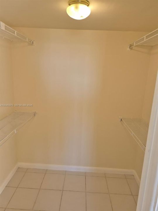 For Rent: $2,350 (3 beds, 2 baths, 1225 Square Feet)
