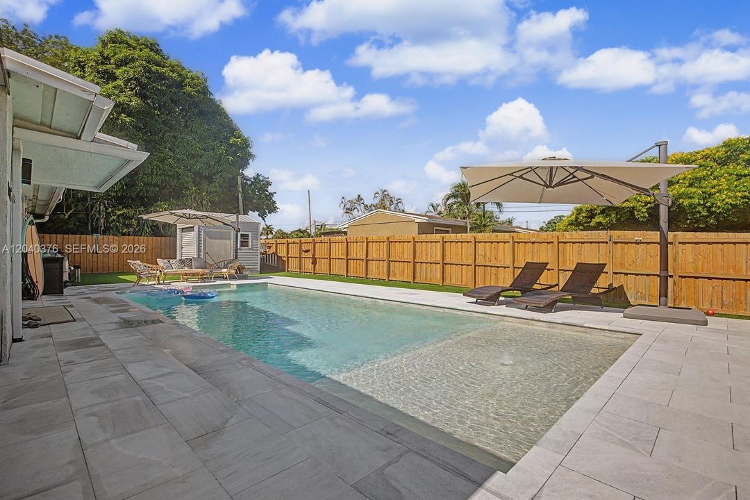 For Sale: $385,000 (3 beds, 2 baths, 1309 Square Feet)