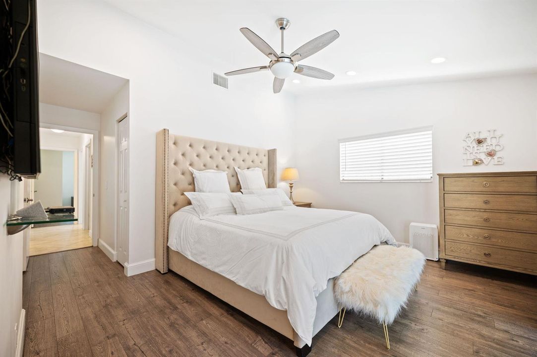 17-web-or-mls-22416-swordfish-dr