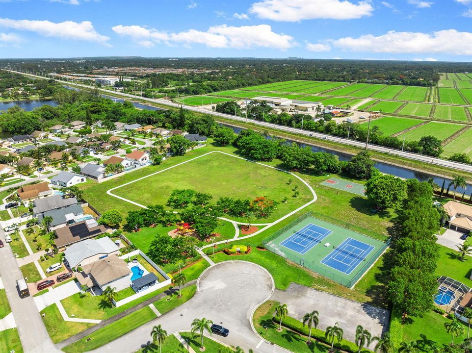 39-web-or-mls-22416-swordfish-dr