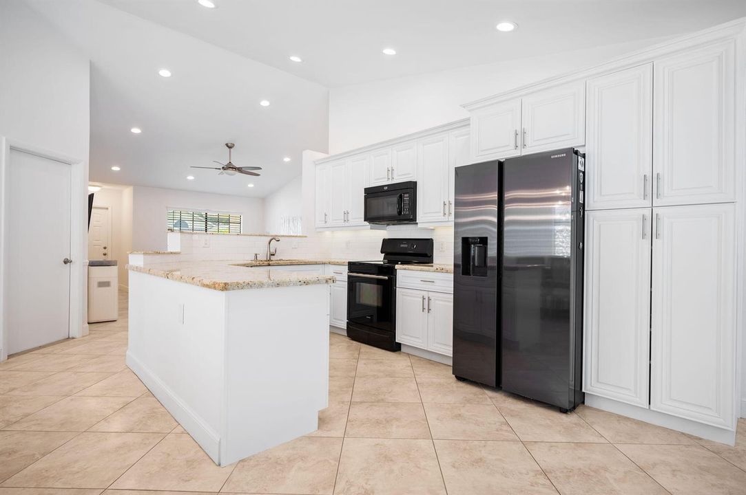 15-web-or-mls-22416-swordfish-dr
