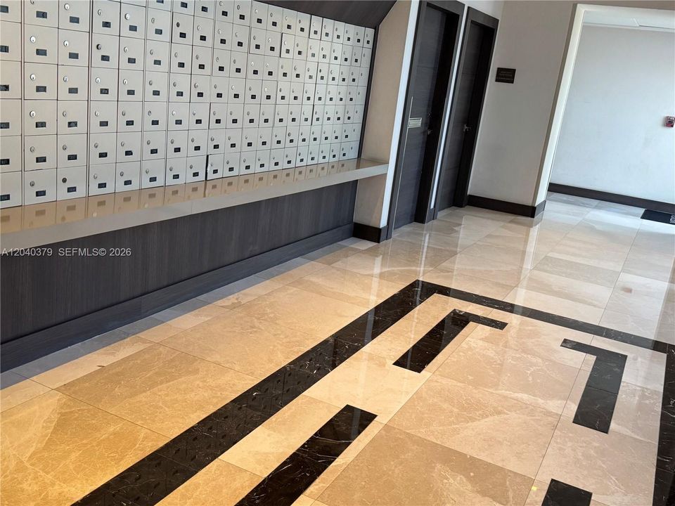 На продажу: $350,000 (2 спален, 2 ванн, 1158 Квадратных фут)
