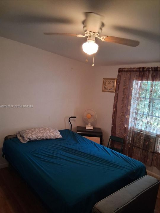 For Sale: $265,000 (2 beds, 2 baths, 960 Square Feet)