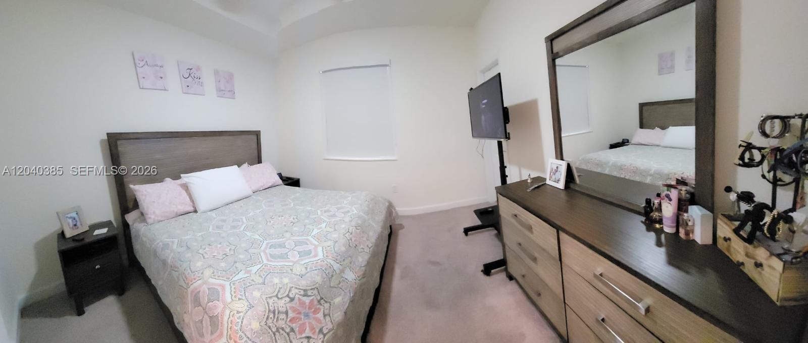 For Rent: $3,350 (3 beds, 3 baths, 1332 Square Feet)