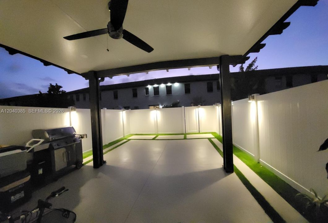 For Rent: $3,350 (3 beds, 3 baths, 1332 Square Feet)