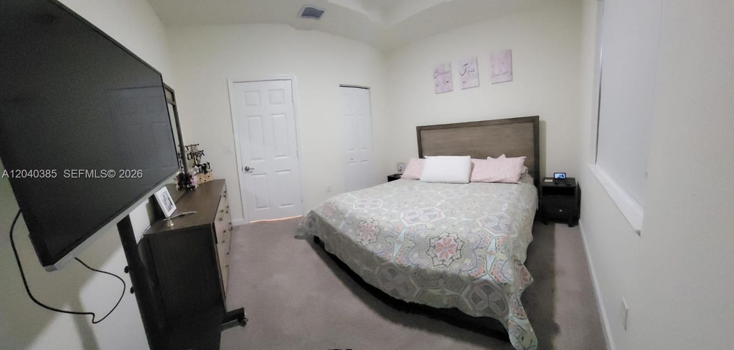For Rent: $3,350 (3 beds, 3 baths, 1332 Square Feet)