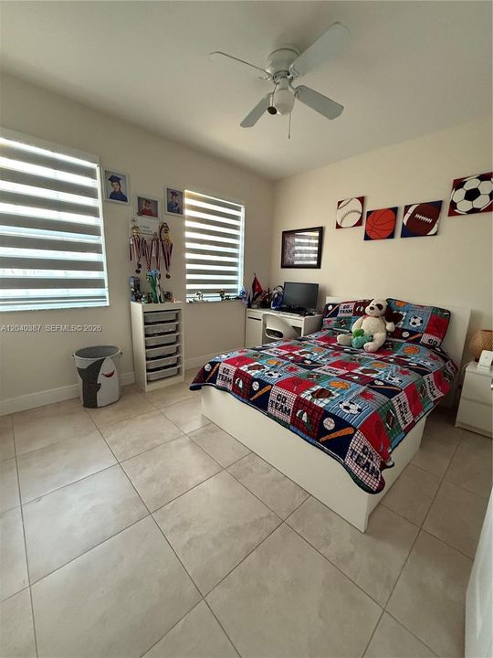 В аренду: $2,650 (3 спален, 2 ванн, 1368 Квадратных фут)