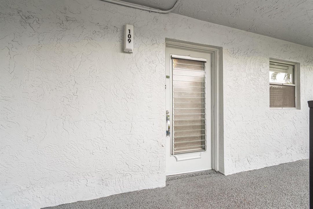 002-3090HolidaySpringsBoulevard-109-Marg