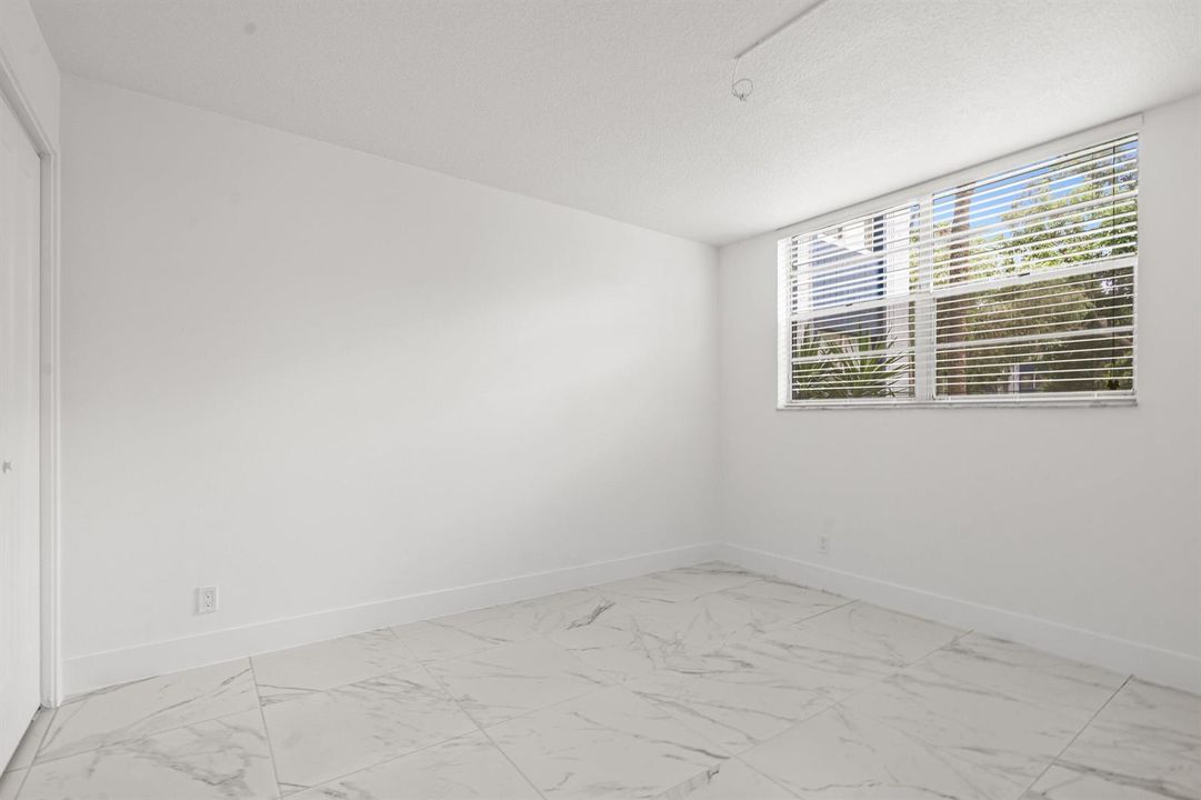 014-3090HolidaySpringsBoulevard-109-Marg