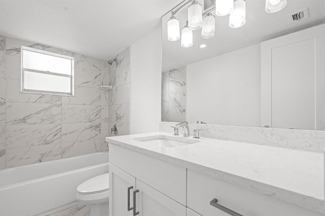 015-3090HolidaySpringsBoulevard-109-Marg